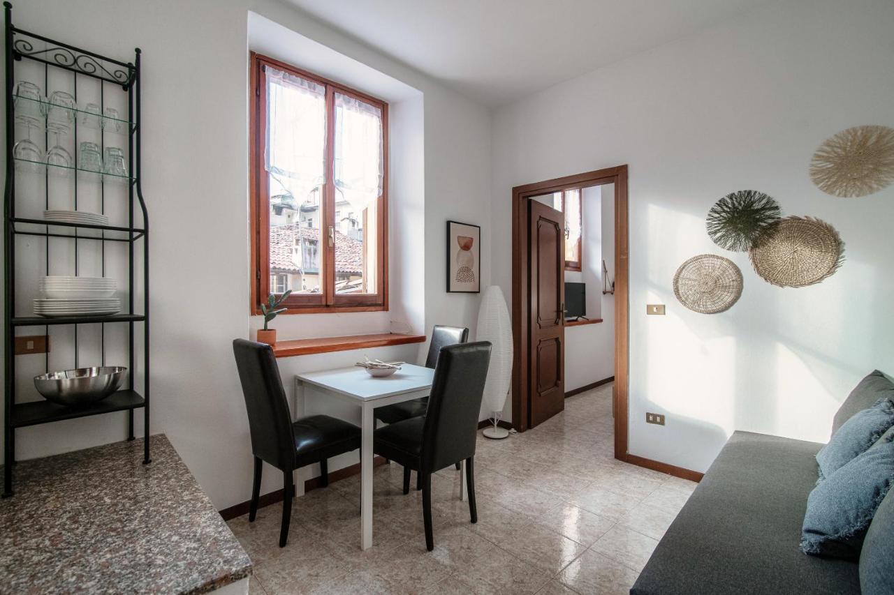Apartment Piazza Roma By Quokka 360 - Historic Flat In The Centre Of Como Buitenkant foto