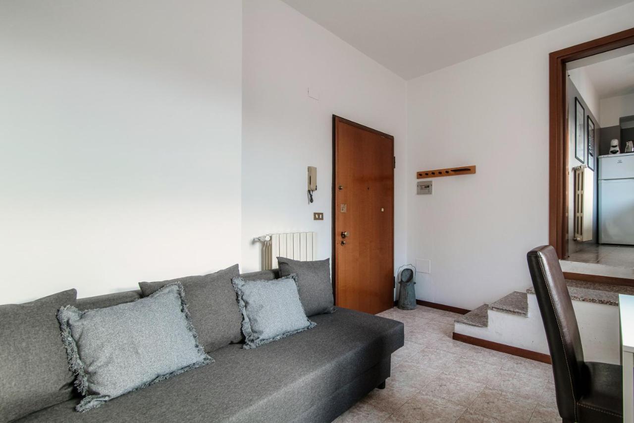 Apartment Piazza Roma By Quokka 360 - Historic Flat In The Centre Of Como Buitenkant foto