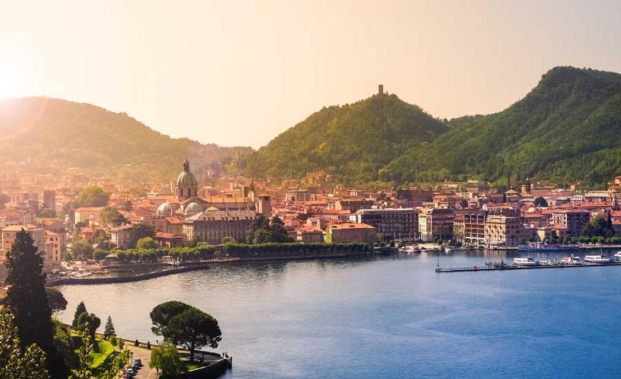 Apartment Piazza Roma By Quokka 360 - Historic Flat In The Centre Of Como Buitenkant foto