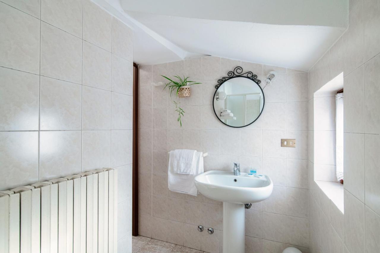 Apartment Piazza Roma By Quokka 360 - Historic Flat In The Centre Of Como Buitenkant foto
